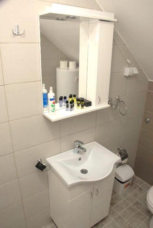 Apartments Idila 벨라 츠르크바 외부 사진