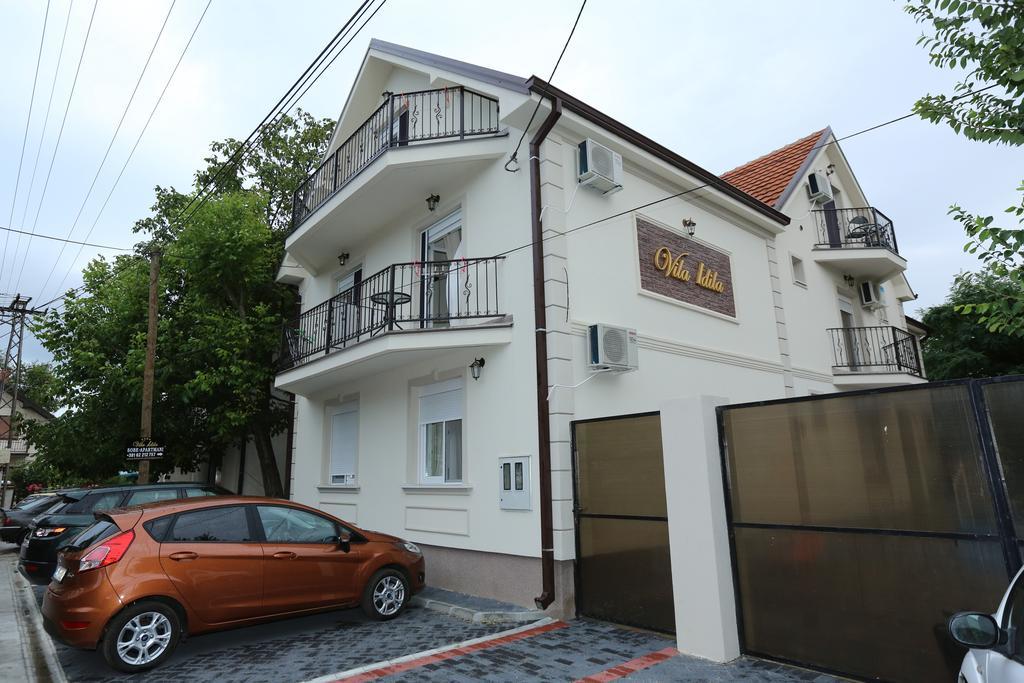 Apartments Idila 벨라 츠르크바 외부 사진