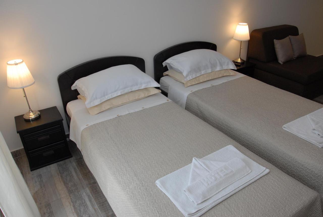 Apartments Idila 벨라 츠르크바 외부 사진